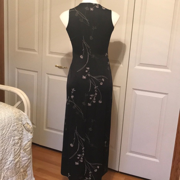 Dress - Picture 3 of 8